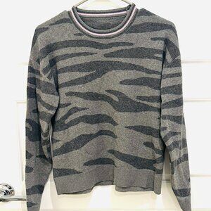 SPLENDID ZEBRA PRINT SWEATER MEDIUM